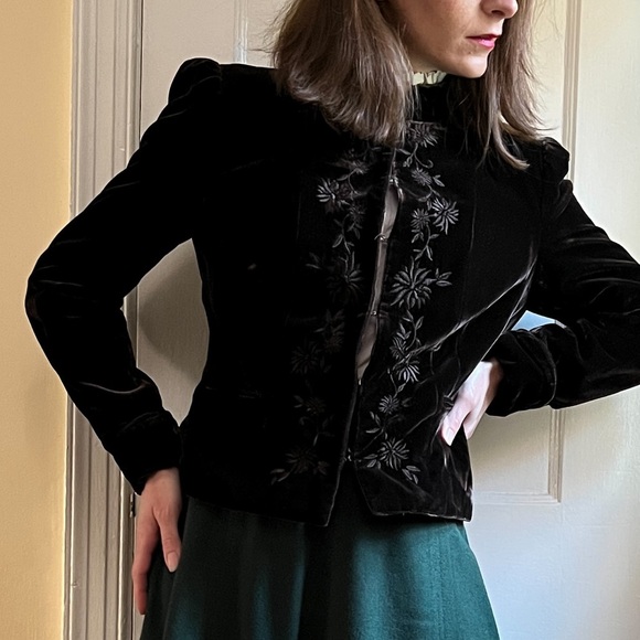 Brown Velvet Blazer Size 4 Floral Embroidered Fully Lined Stand Collar - Picture 3 of 10